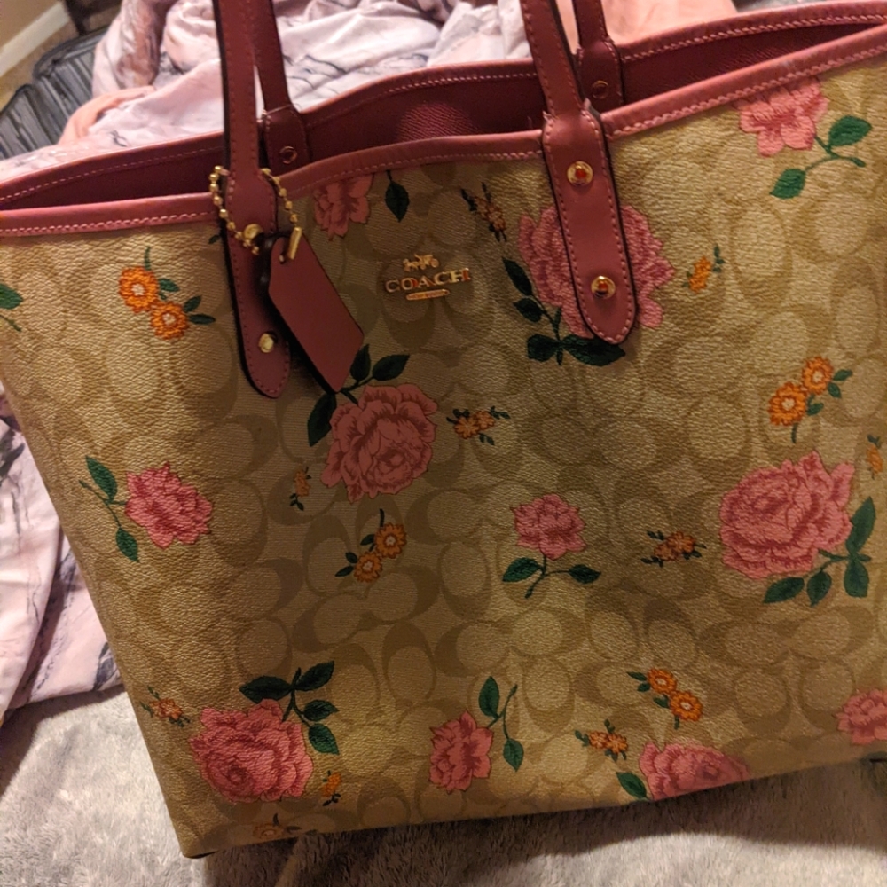 Large coach purse/tote